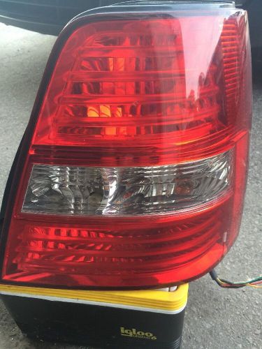 2002,03,04,05,06 kia sorento rear light right side original