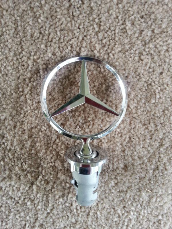 Mercedes benz hood ornament