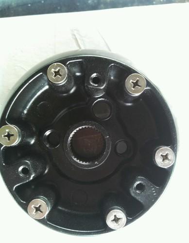 Oldsmobile sport steering wheel hub w/screws