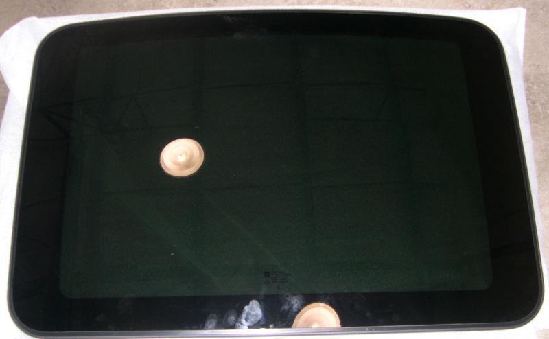 Saturn ion 05-07 gm sunroof glass replacement 22721360