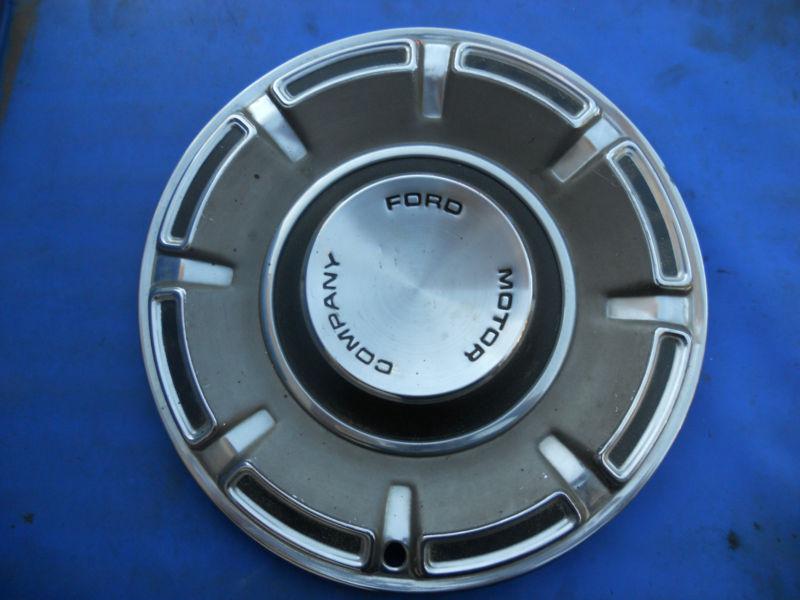 Ford mavric mustang torino late '60s early '70s hub cap wheel cover