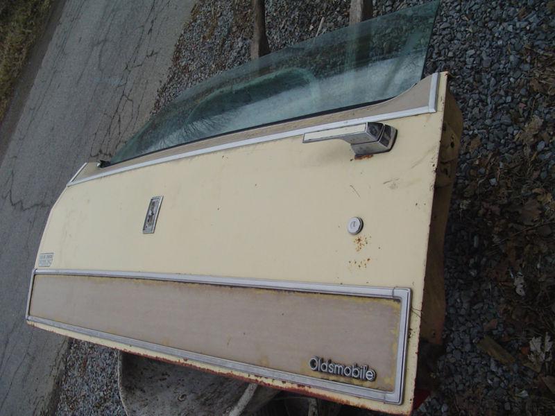 1978 oldsmobile custom crusier station wagon tailgate