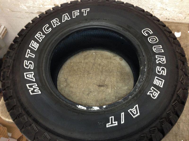 Mastercraft courser at (lt) tire 31x10.50r15 c 9/32 tred depth 