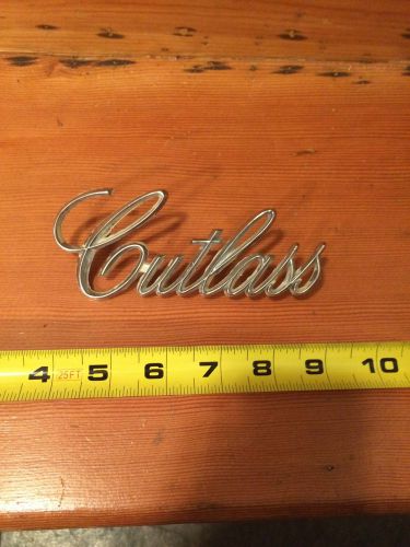 1970&#039;s oldsmobile cutlass emblem badge script trim metal vintage chrome  408954