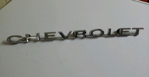 Metal vintage  chevrolet  emblem  badge  trim name plate