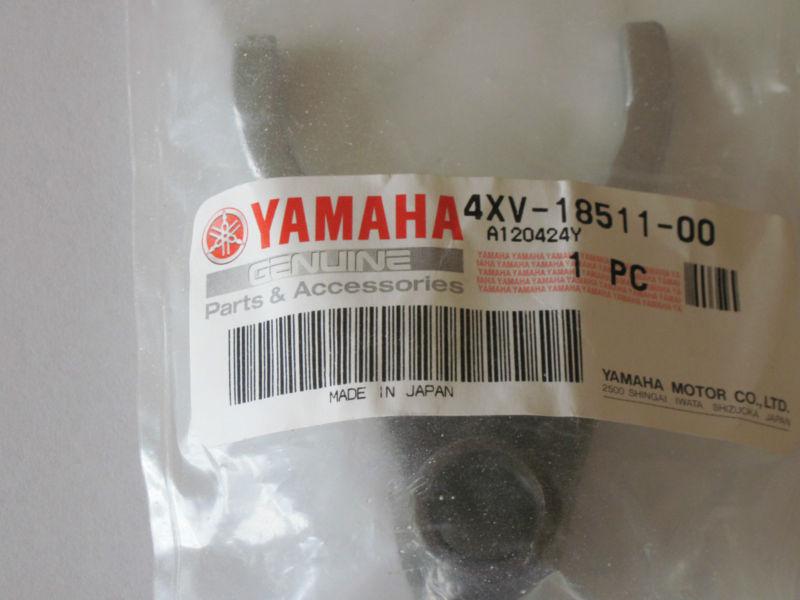 Yamaha r1 yzfr1  1999 - 2003 shift fork # 1 new oem 4xv-18511-00-00