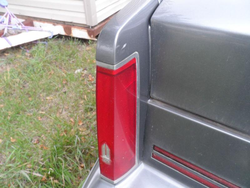 1988 coupe deville taillight and housing 