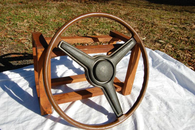1970 barracuda  e body  wood  grain steering wheel  nice
