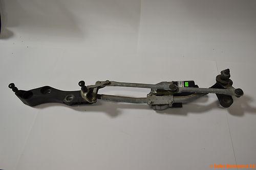 E60 windshield wiper linkage transmission with motor assembly e60 e63 (4139)