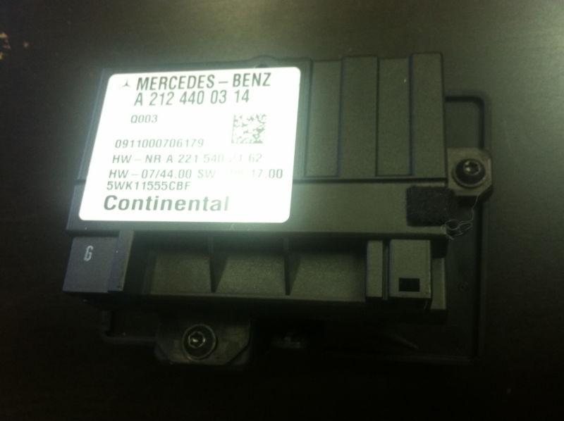 05-11 mercedes gl 450 s450 control unit and rear fuse box 2124400314