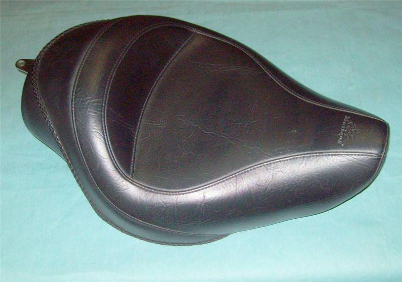 Mustang seat . harley davidson sportster 2004 - 2013 with 2.1 or 3.3 gallon tank