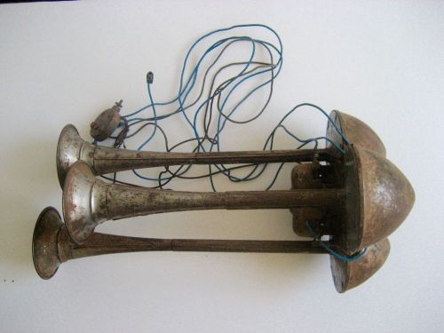 Vintage triple horn trumpet air horn