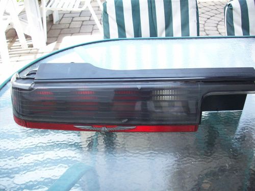 1987 1988 ford thunderbird turbo coupe rear driver tail lamp assembly 2.3