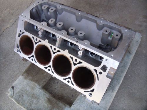 Gm aluminum short block engine 5.3 l casting no 12571048
