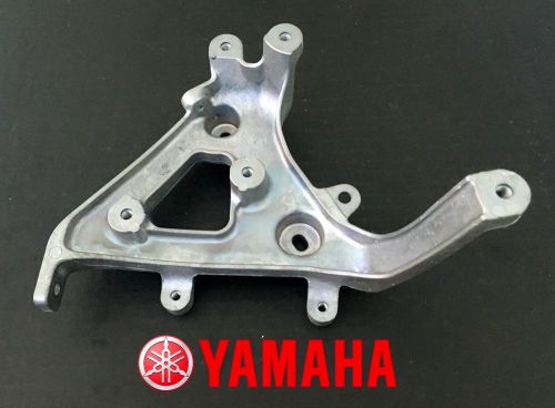 Yamaha raptor 700 right front fender stay, headlight mount 06-12