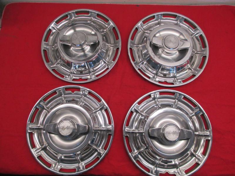 Corvette hubcaps 1959-1962 1 set