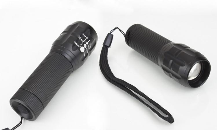 Three dimming flashlight small flashlight waterproof mini retractable focus