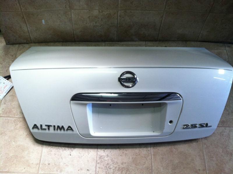 2002-2006 nissan altima trunk / oem / used / white / 