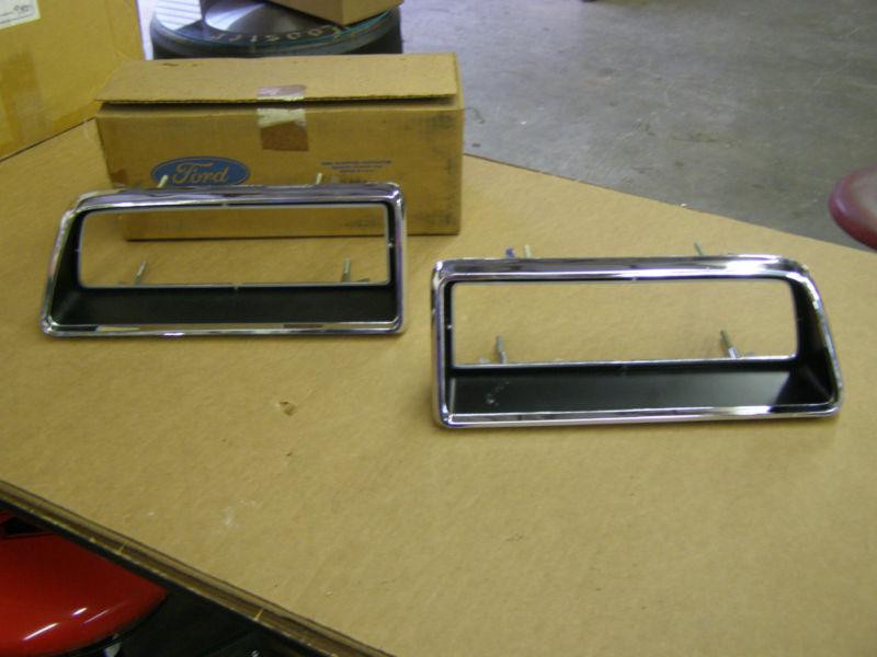 Nos oem ford 1971 galaxie 500 ltd tail light lamp bezels trim