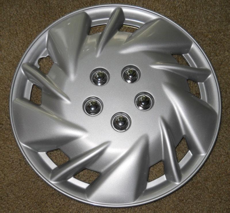 Universal replacement wheel cover silver kt-817 fits 14" wheels