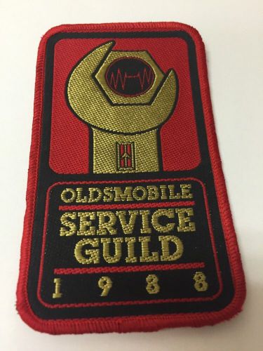 1988 oldsmobile service guild mechanics patch - vintage - red