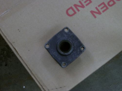 Evinrude johnson outboard lower unit drive shaft cover housing 315881 315977