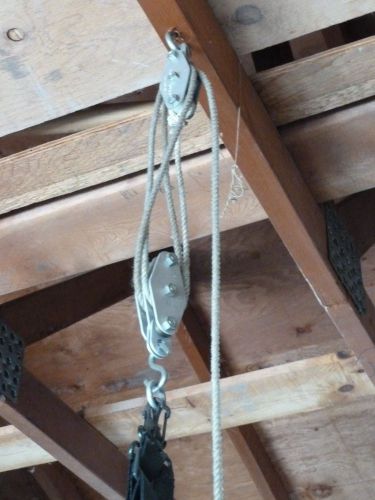 Manual universal hardtop hoist/hanger  3 strap type by james industries.