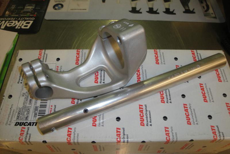 Ducati new rh handlebar st4sabs-st4s04.. part number 36020561c