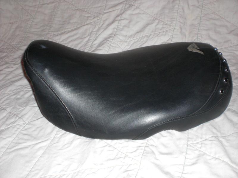 Harley davidson solo seat for a road king- touring
