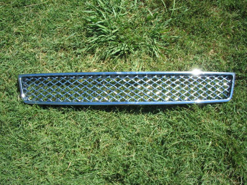 Avalanche tahoe suburban grille lower oem 07 08 09 2010