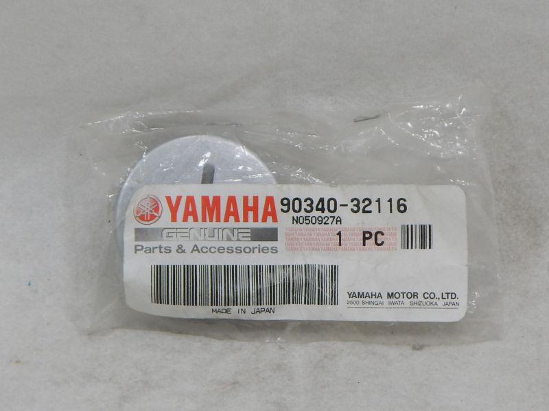 Yamaha 90340-32116 plug *new