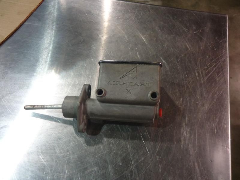 Airheart 7/8 master brake cylinder