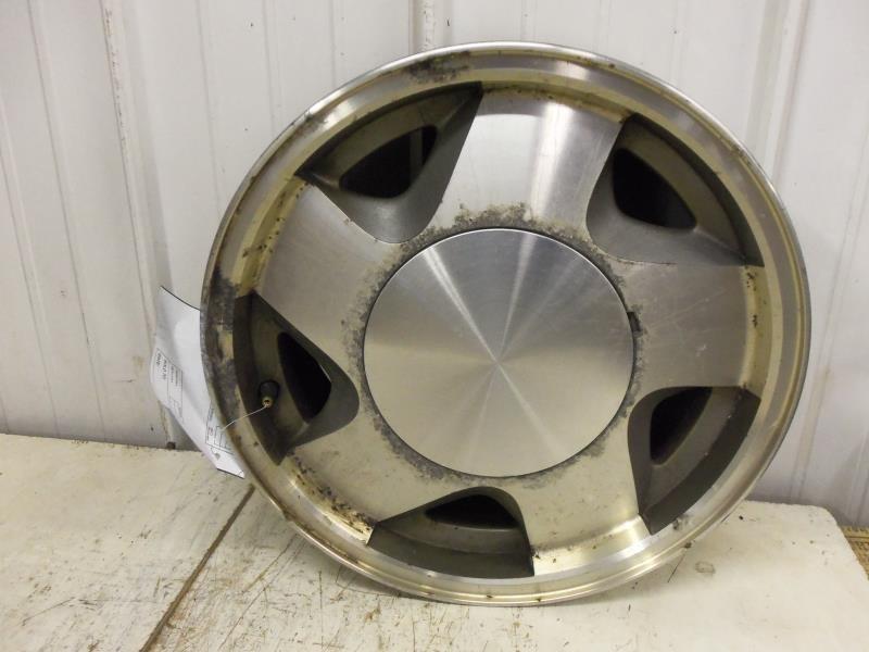 92 93 94 95 96 97 98 99 chevy 1500 pickup wheel 5.0l or 5.7l only 4x4 16x7 alum