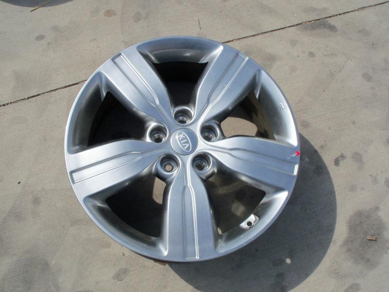 2011-2012 oem kia sorento 18" alloy wheel 52910-1u285