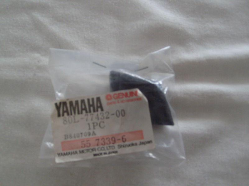 Yamaha phazer 480 windshield gromet new 80l 77432 00
