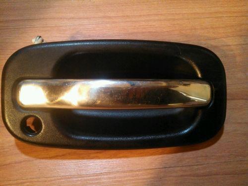 Gm chevy outside right door handle *15034986* textured black