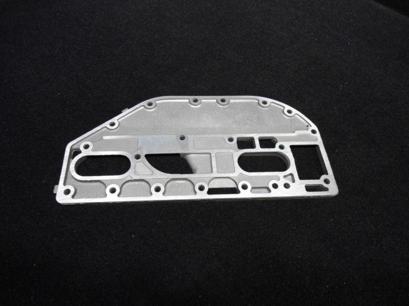 Exhaust manifold plate #324555 #0324555 johnson/evinrude 1979-1988 60-75hp boat