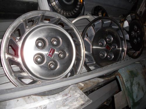 Oldsmobile cutlass hubcap hubcaps wheel cover 1985 1986 1987 1988 1989 1990 91