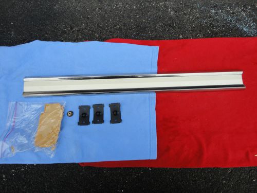 1964 ford fairlane custom ranch wagon nos quarter panel moulding - lh - white