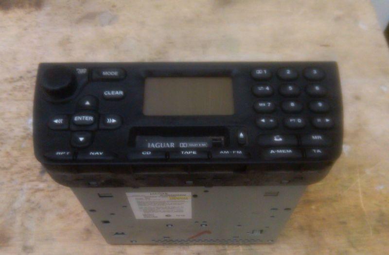 98-03 jaguar xj8 am/fm radio cassette stereo audio player p/n  lnf 4100aa