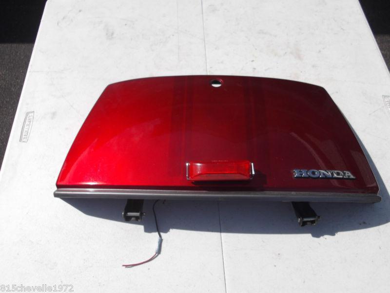 1986-2004  honda helix cn 250 scooter red rear trunk lid with hinges no reserve!