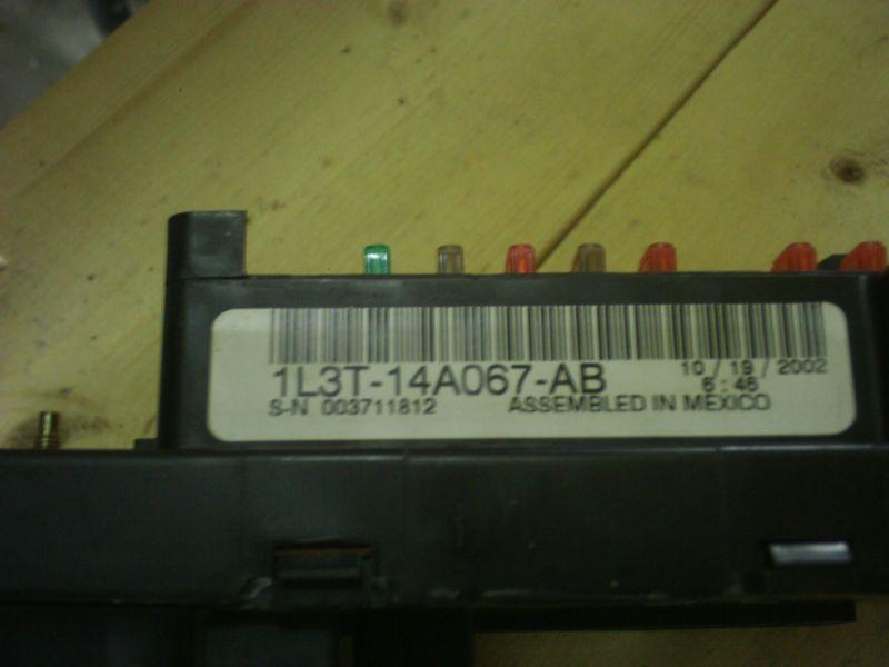 99-04 ford f-150 f150 fuse box 1l3t-14a067-ab---under dash--fuses and relays