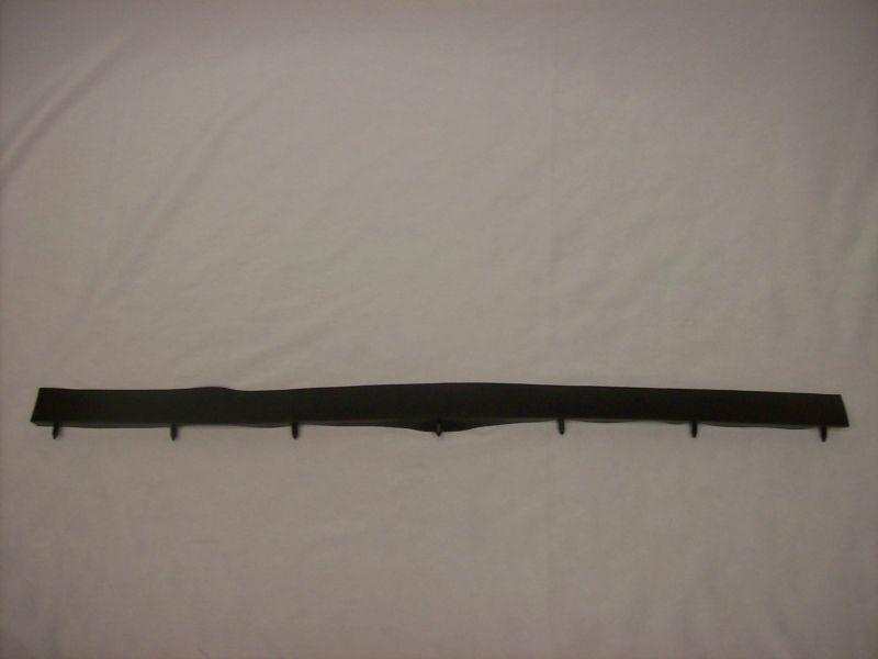 98 99 00 01 02 03 04 05 cadillac deville front hood seal