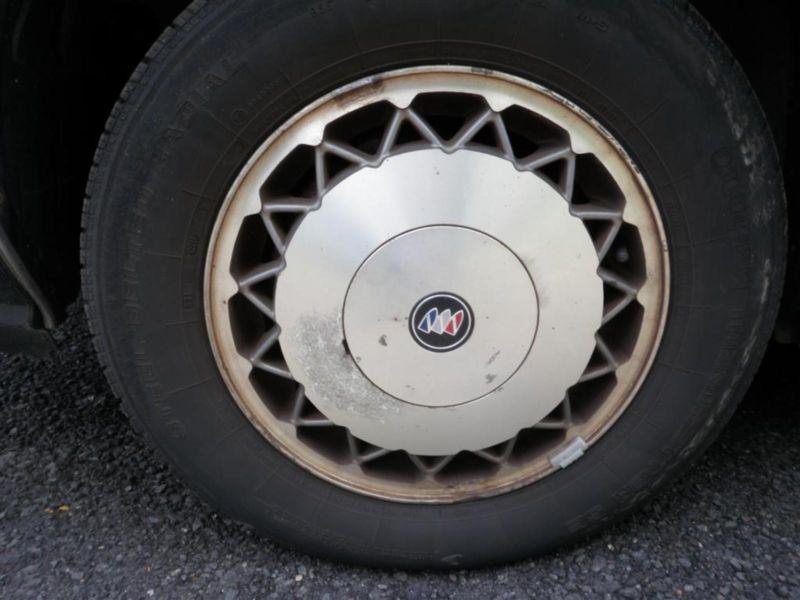 95 96 buick lesabre 15" 5 lug used oem aluminum wheel 132790