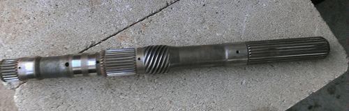 Chevy/olds/buick/pontiac th350 output shaft and tailhousing 2wd