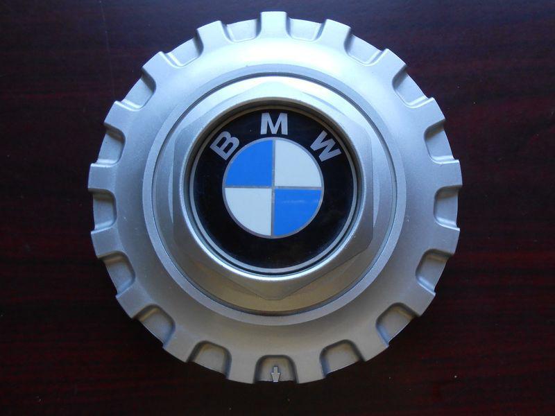 Bmw hub cap wheel tire center cap part # 36.131 181 068 -- free shipping