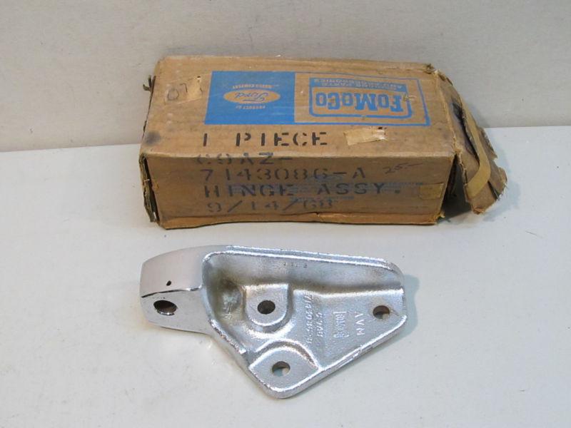 Nos 1969-1972 ford country squire, sedan, ranch wagon chrome tailgate hinge