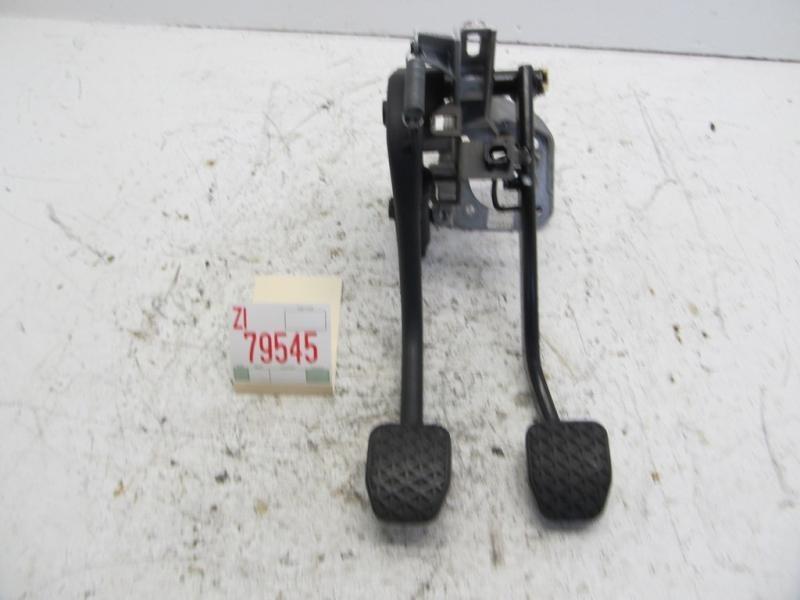 2002 bmw 330ci coupe manual m/t foot parking brake and clutch pedal brake oem