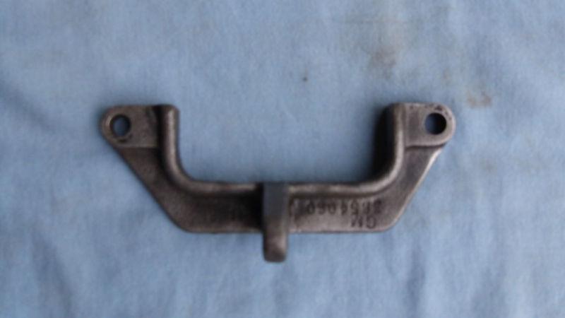 3854060 sbc 1965-1970 oem upper rear ac compressor belt tensioner bracket