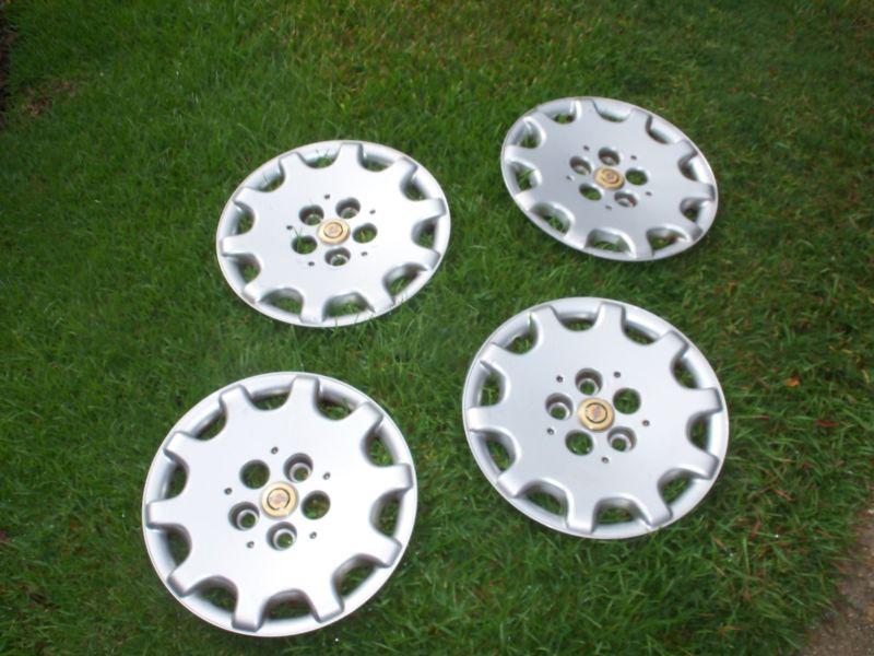 Set of 4 chrysler hub caps used